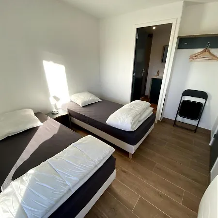 Les Du Manoir 1 * Le Manoir (Calvados)